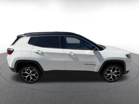 Used 2025 Jeep Compass Limited AWD/4WD image 16