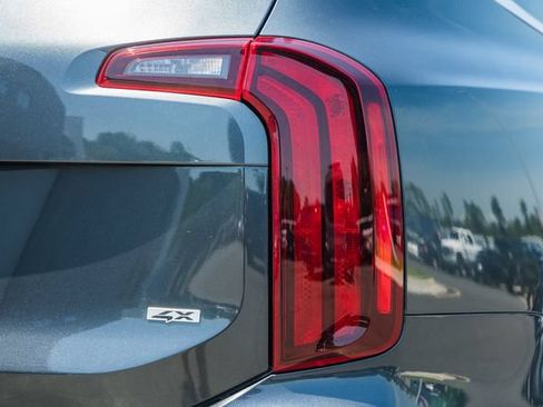 Used 2024 Kia Telluride S AWD/4WD image 8