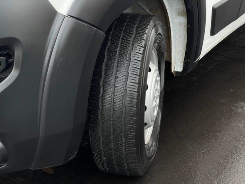 Used 2023 RAM ProMaster 2500 image 32