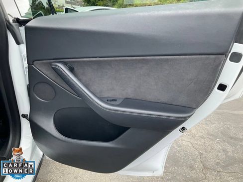 Used 2021 Tesla Model Y Long Range AWD/4WD image 60