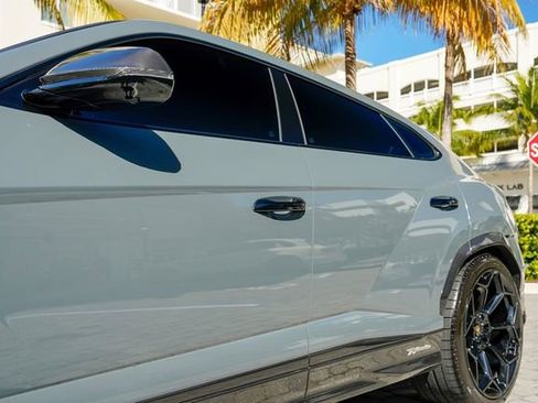 Used 2023 Lamborghini Urus Performante image 12