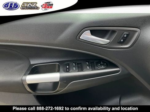 Used 2016 Ford Transit Connect XLT image 11