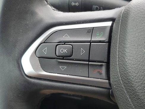 Used 2022 Jeep Compass Latitude AWD/4WD image 11