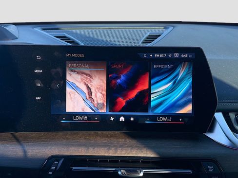 Used 2025 BMW X1 xDrive28i w/ Technology Package image 30