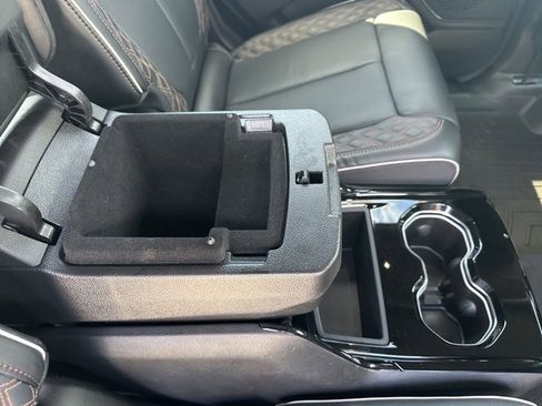 Used 2025 Jeep Grand Cherokee L Summit w/ Obsidian Package image 23