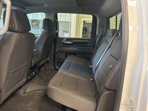 Used 2024 GMC Sierra 3500 SLE w/ Preferred Package image 32