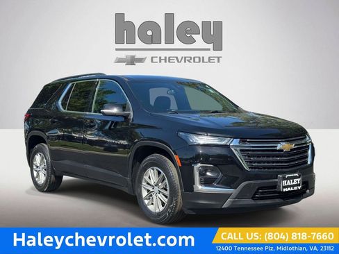 Used 2023 Chevrolet Traverse LT AWD/4WD image 1