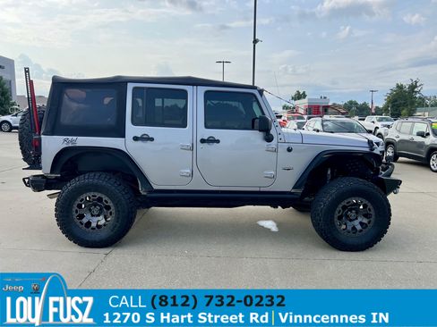 Used 2018 Jeep Wrangler Unlimited Sport S AWD/4WD image 8