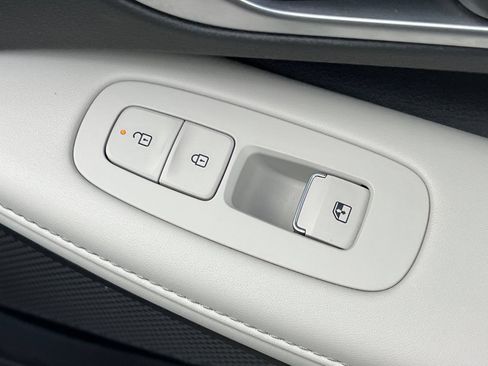 Used 2025 Hyundai Sonata Limited FWD image 21