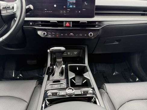 Used 2025 Kia K5 EX image 11