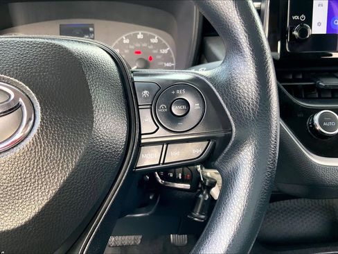 Certified 2025 Toyota Corolla LE image 24