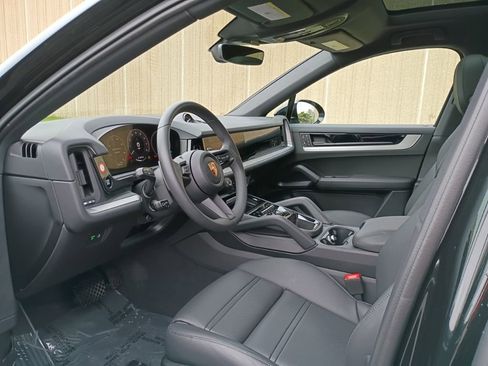 Certified 2026 Porsche Cayenne image 4