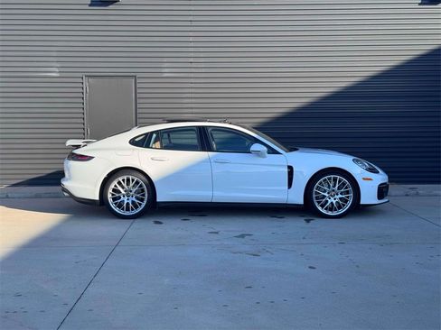 Used 2021 Porsche Panamera image 8