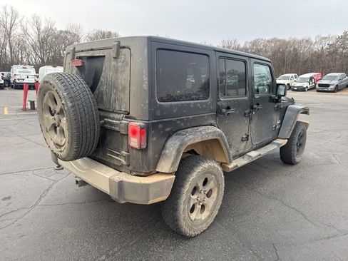 Used 2014 Jeep Wrangler Unlimited Sahara w/ Dual Top Group image 9