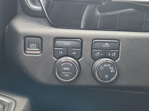 Used 2023 Chevrolet Silverado 1500 LT AWD/4WD image 24