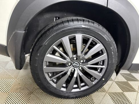 Used 2024 Nissan Pathfinder SL w/ SL Premium Package FWD image 38