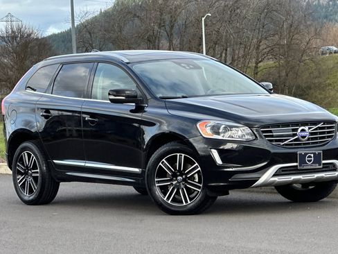 Used 2017 Volvo XC60 T5 Dynamic w/ Advanced Package image 1