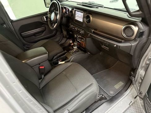 Used 2021 Jeep Wrangler Unlimited Sport image 30