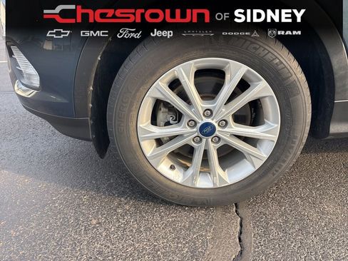 Used 2019 Ford Escape SE image 9