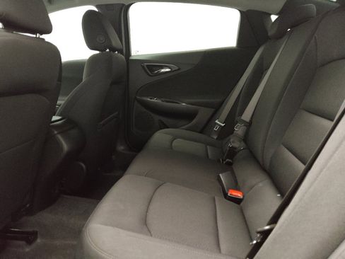 Used 2025 Chevrolet Malibu LS FWD image 18