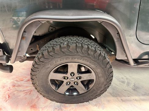 Used 2003 Jeep Wrangler Sahara AWD/4WD image 32