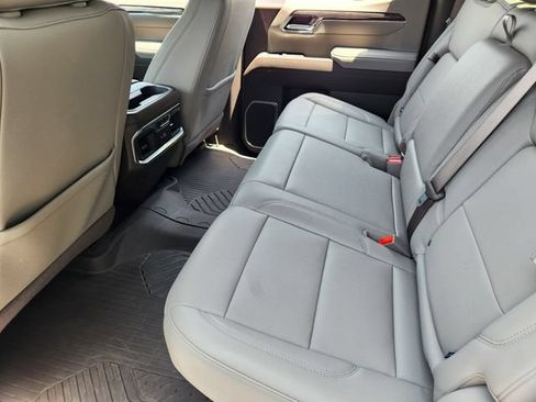 Used 2025 Chevrolet Silverado 1500 LTZ AWD/4WD image 29