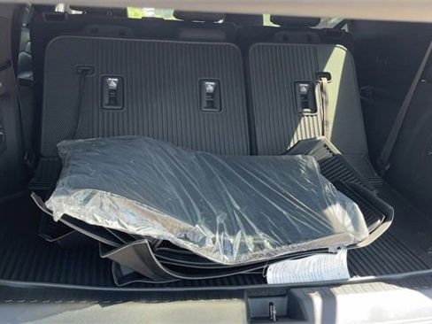 New 2026 Chevrolet Traverse LT w/ LPO, Floor Liner Package image 28