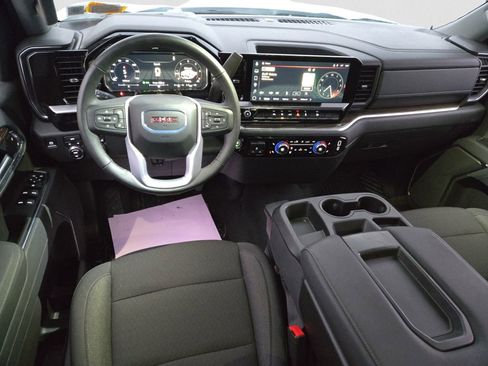 Used 2025 GMC Sierra 1500 Elevation image 12