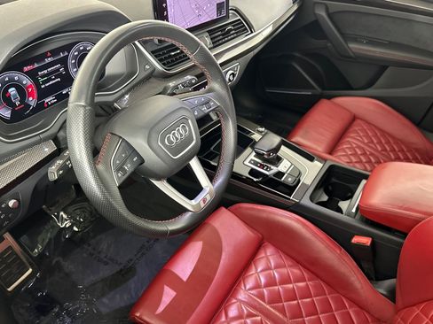 Used 2023 Audi SQ5 Prestige w/ Prestige Package image 9