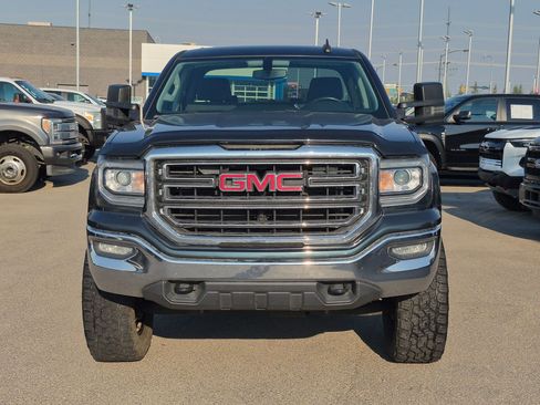 Used 2018 GMC Sierra 1500 SLE w/ SLE Fleet Preferred Package AWD/4WD image 9