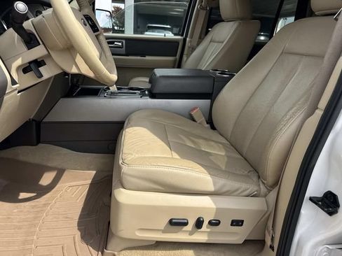 Used 2014 Ford Expedition XLT w/ Equipment Group 202A RWD image 20