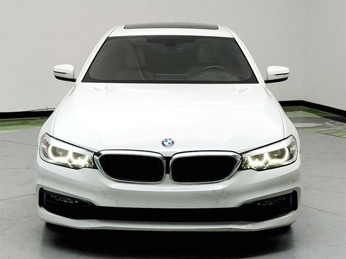 Used 2017 BMW 530i xDrive image 2