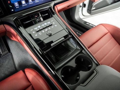 New 2026 Porsche Panamera 4 AWD/4WD image 18