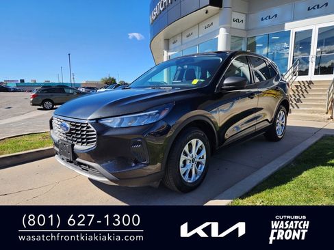 Used 2024 Ford Escape Active image 1