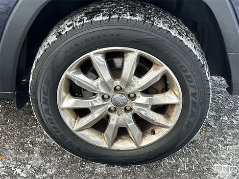 Used 2016 Jeep Cherokee Limited image 5