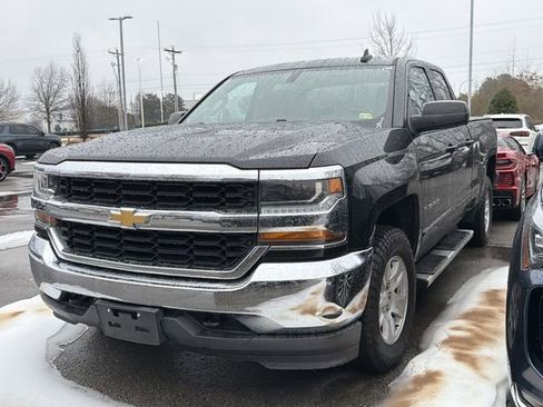 Used 2018 Chevrolet Silverado 1500 LT image 3