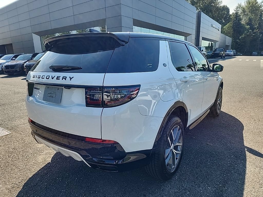 New 2026 Land Rover Discovery Sport Landmark AWD/4WD image 5