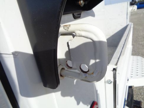 Used 2022 Ford F250 XL w/ Power Equipment Group image 18