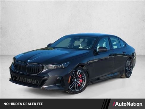 Certified 2026 BMW 550e xDrive AWD/4WD image 1