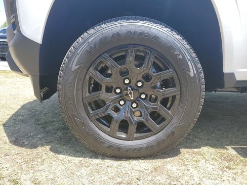New 2026 Chevrolet Colorado W/T w/ WT Custom Package AWD/4WD image 7