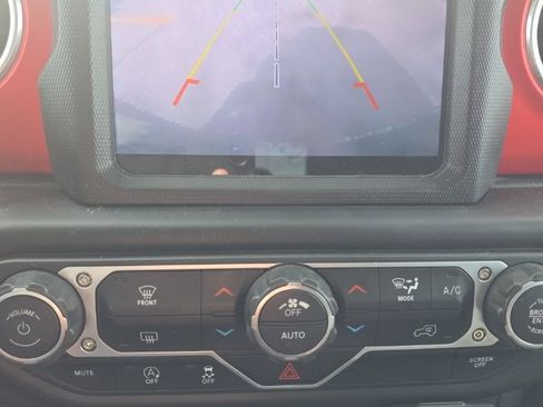 Used 2018 Jeep Wrangler Unlimited Rubicon image 15