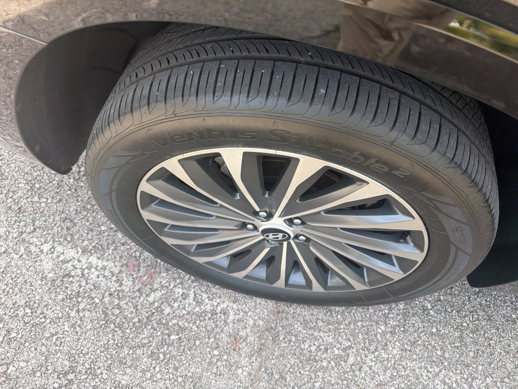 Used 2024 Hyundai Palisade Calligraphy FWD image 4
