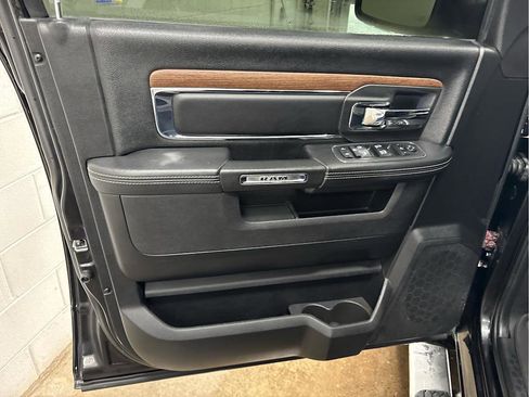 Used 2018 RAM 1500 Laramie w/ Convenience Group image 4
