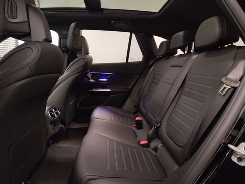 Used 2026 Mercedes-Benz GLC 300 image 14