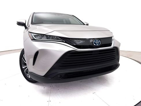 Used 2021 Toyota Venza LE w/ Carpet Mat Package (TMS) AWD/4WD image 5