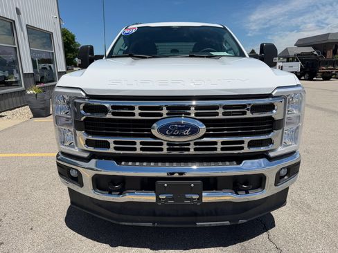 Used 2025 Ford F350 XLT AWD/4WD image 11