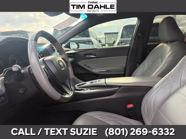Used 2021 Toyota Avalon Limited w/ Advanced Safety Package FWD image 12