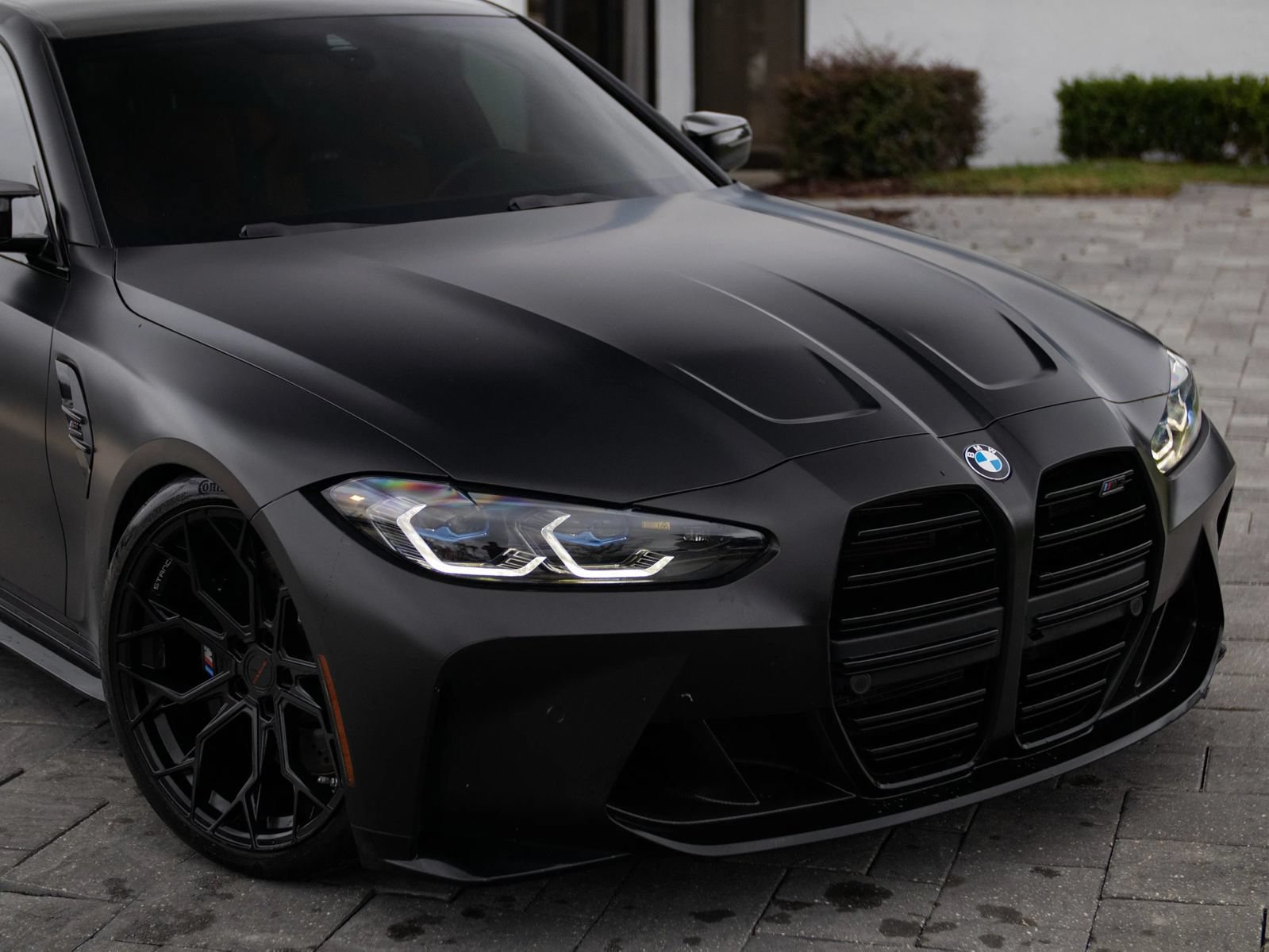Used 2021 BMW M3 Competition w/ M Carbon Exterior Package RWD image 2