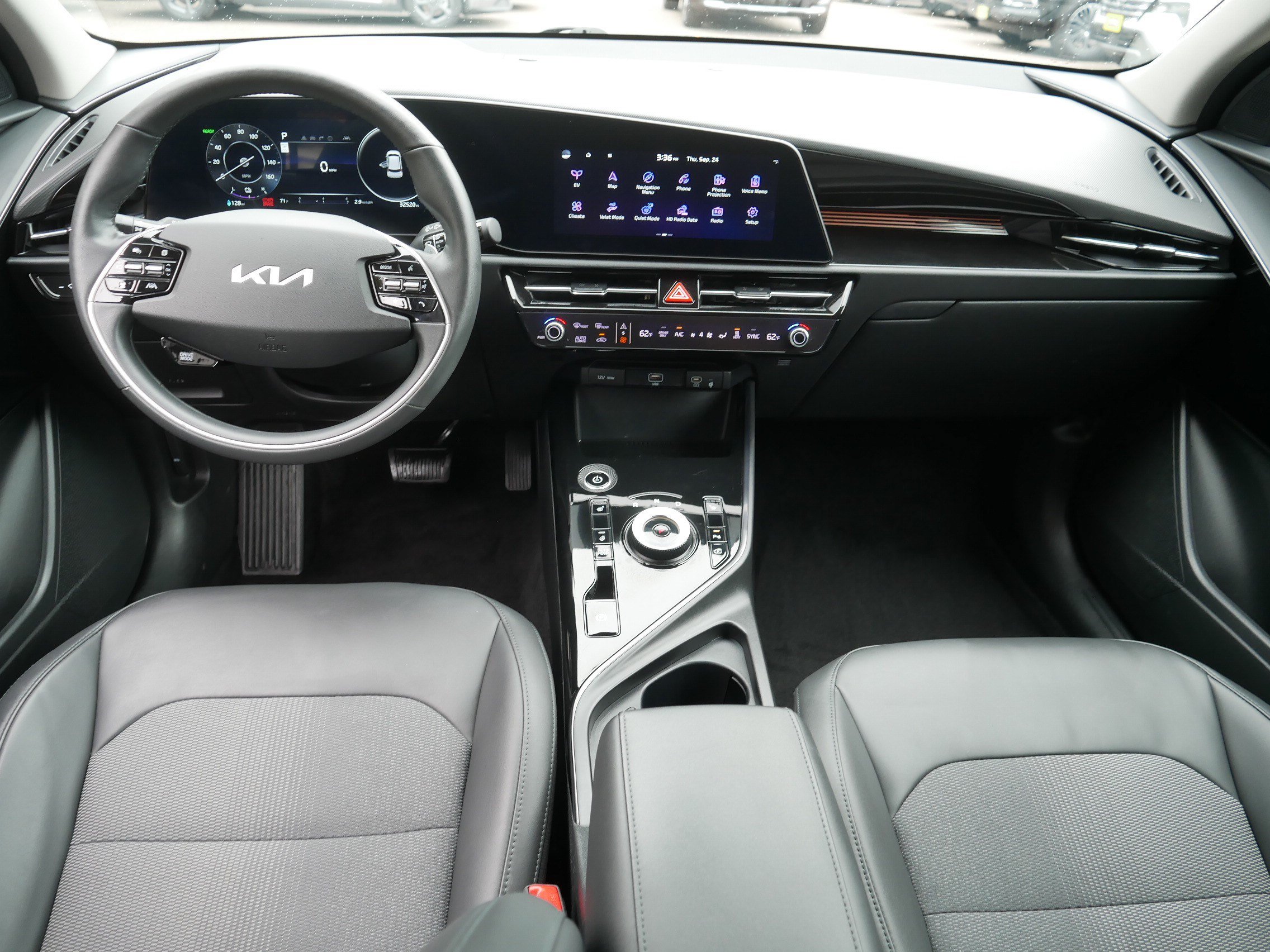 Certified 2023 Kia Niro Wind w/ Wind Preserve Package FWD image 10