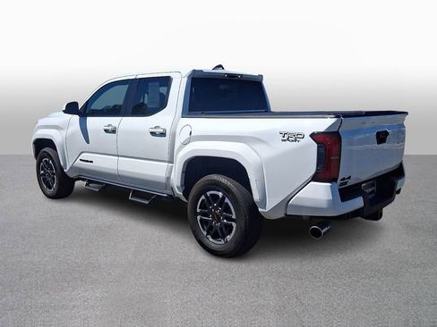 Used 2025 Toyota Tacoma TRD Sport AWD/4WD image 6